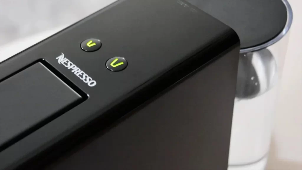 Cafetera Nespreso Essenza Fondo